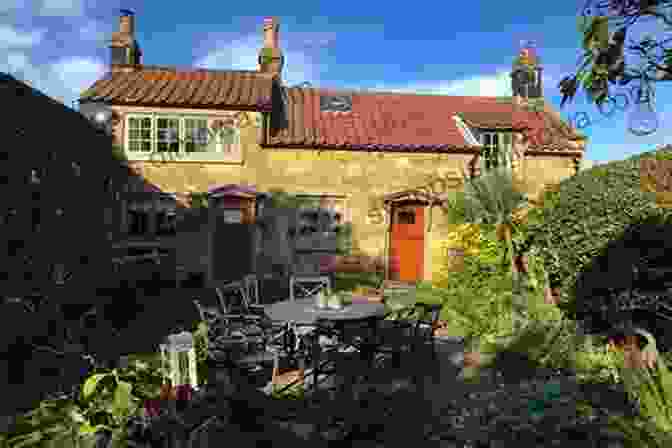 A Scenic Photo Of Robin Hood's Bay, Showcasing The Beautiful Cottages And Rugged Coastline The Little Of The Yorkshire Coast From A To Z: A Lower Priced Alternative To The Extended Version Minus The 50 Interactive Maps (David Leslie S A To Z Guides 1)