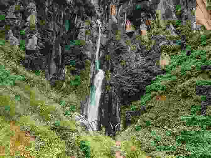 Jogini Falls, Manali 20 Things To Do In Manali (20 Things (Discover India) 9)