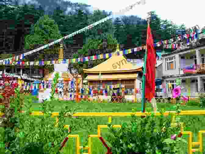 Tibetan Monastery, Manali 20 Things To Do In Manali (20 Things (Discover India) 9)