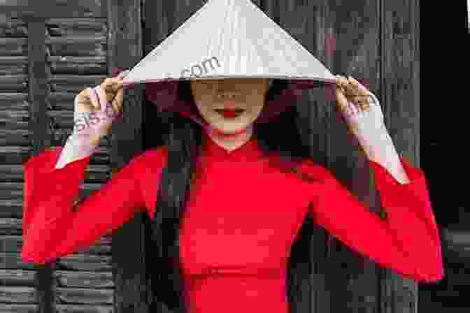 Traditional Vietnamese Woman In Conical Hat CultureShock Vietnam (Cultureshock Guides) David Serero